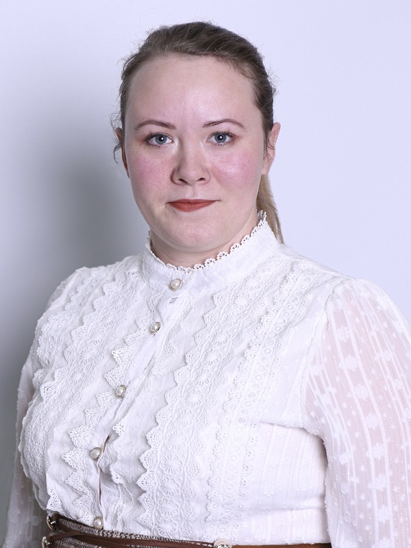 Бухарова Оксана Владимировна.